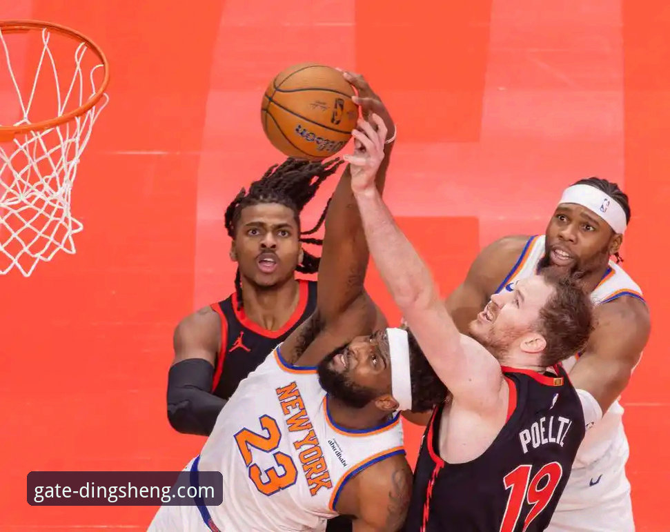 鼎盛平台靠谱吗教程 NBA季后赛最新动态:尼克斯140-89狂胜老鹰创队史纪录,唐斯三双领衔晋级东部半决赛